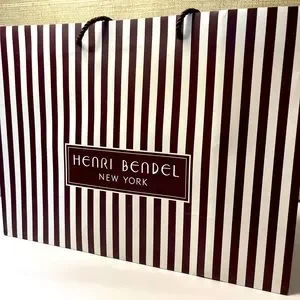 激レア！！ヘンリベンデル　バッグ s_wp_63fe723f7f29ddac7d6c73fe.webp